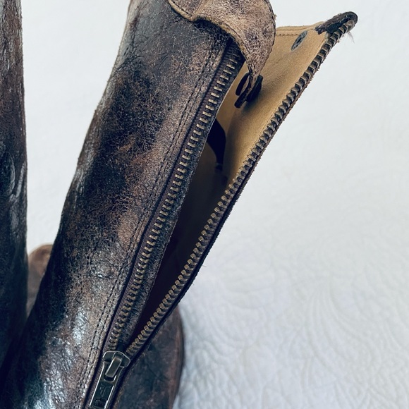 Boots! Frye Distressed Brown Boots. - Picture 5 of 7